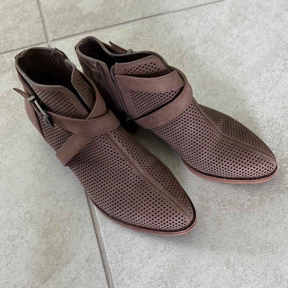 Vince Camuto booties